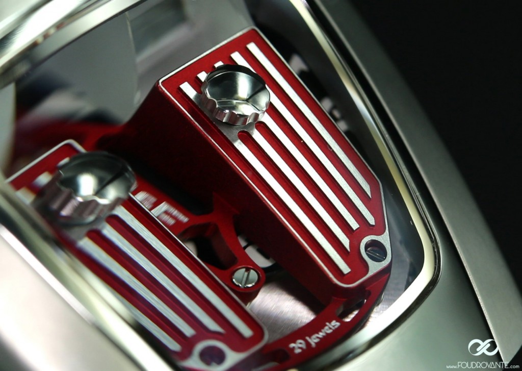 MB&F HMX rouge Ferrari