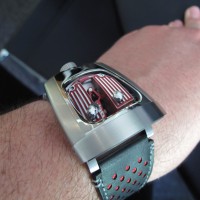 MB&F HMX rouge Ferrari