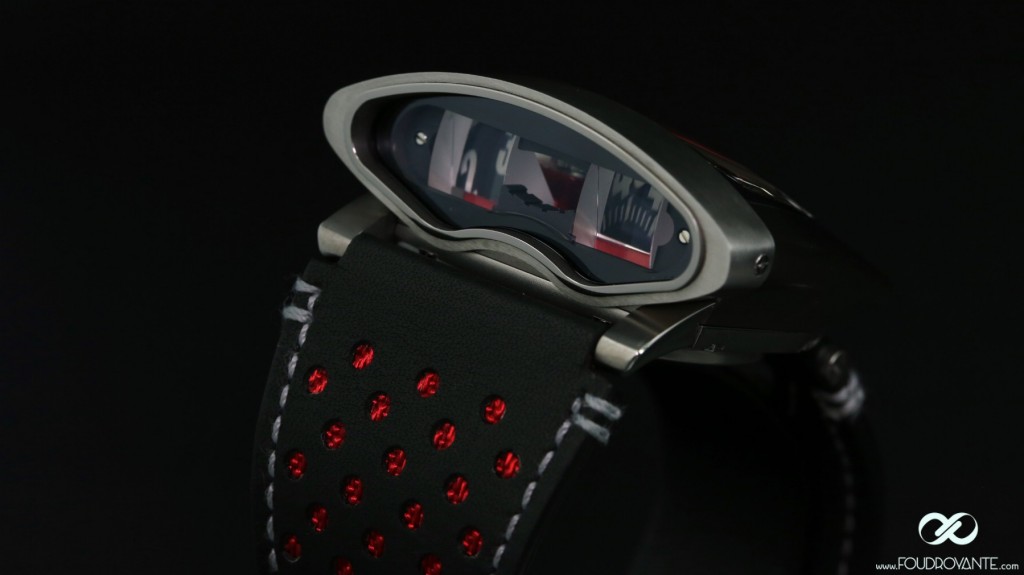 MB&F HMX rouge Ferrari