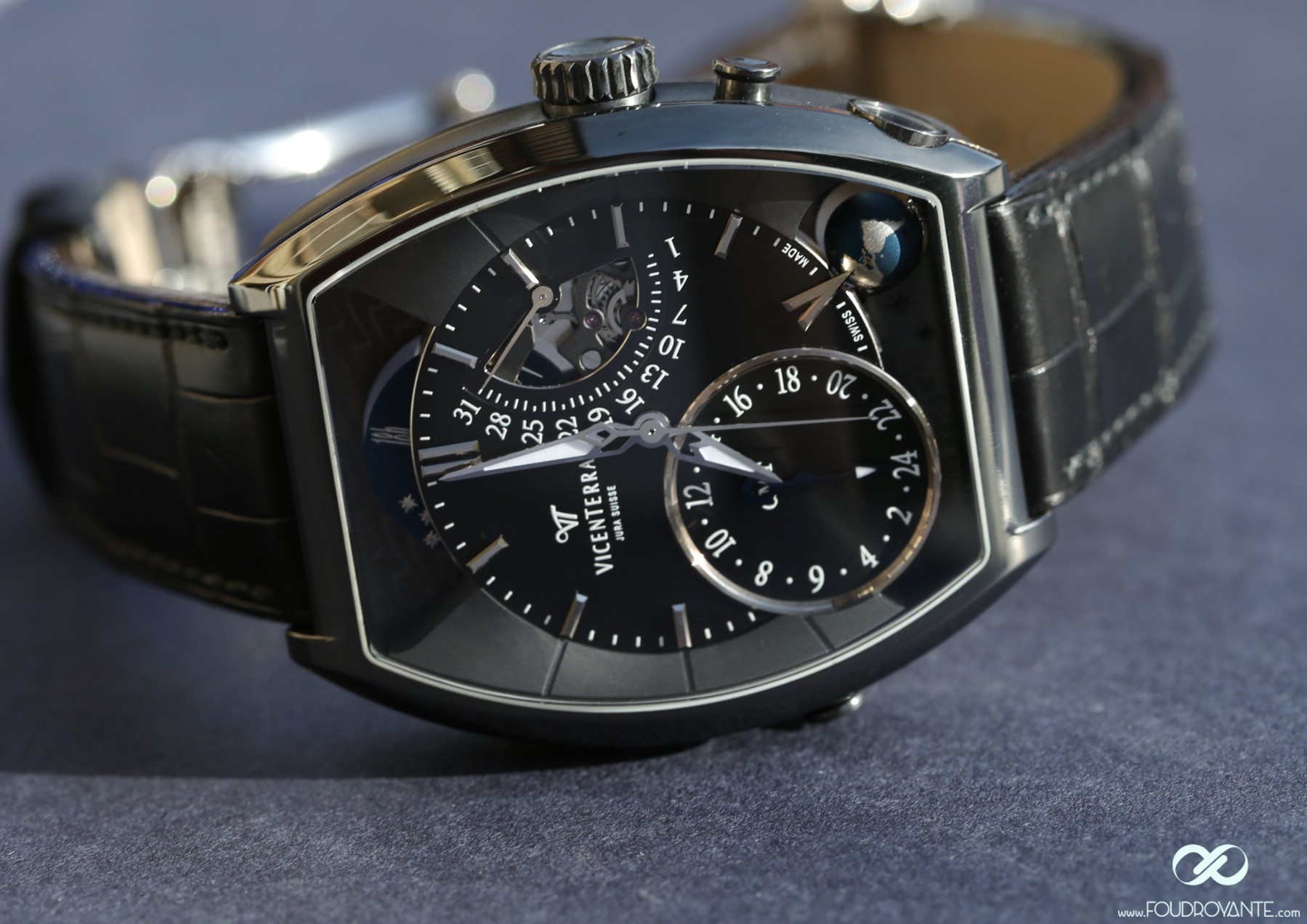 Vicenterra GMT3 Black titanium (3)