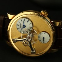 MB&F Legacy Machine 101 Frost or rouge